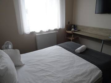 Фото номера Двухместный номер с 1 кроватью Отели типа «постель и завтрак» Pro Bed &amp; Breakfast г. Osielsko 8